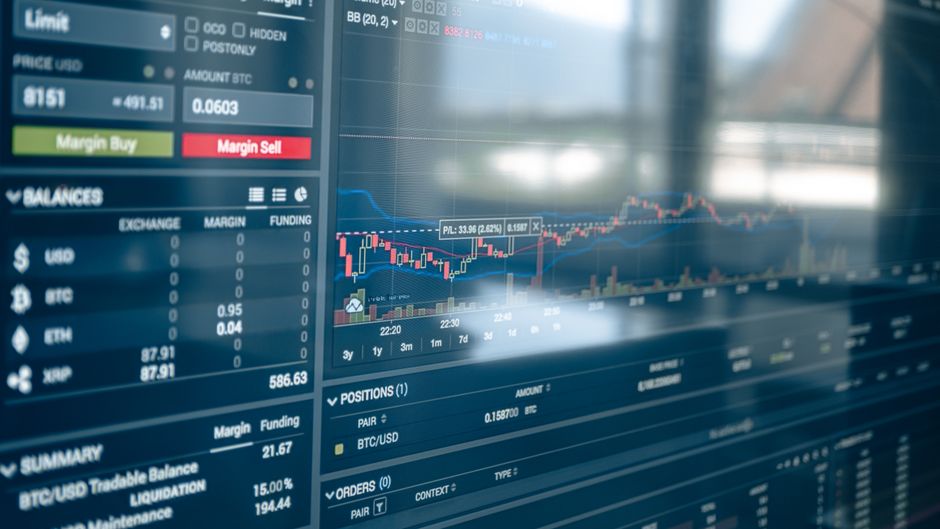 Kevin Warsh Balances Fed Autonomy and Trump's Rate Push