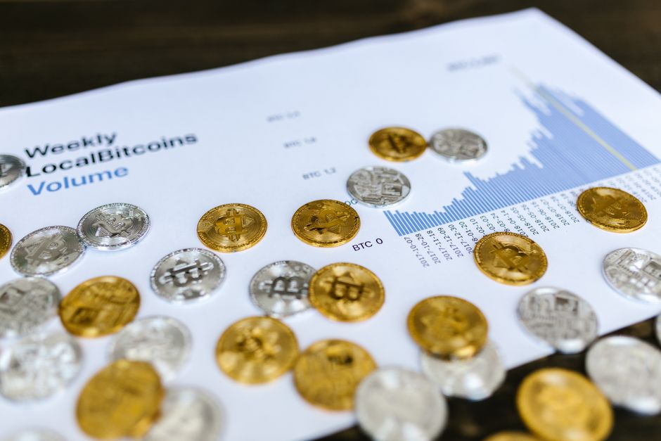 Bitcoin Ends May at $73,560 as Open Interest Gap Deepens Caution