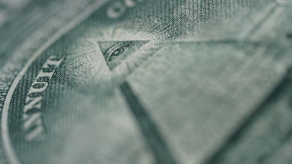 Treasuries Edge Lower as Warsh Signals Dovish Stance Amid Diverging Jobs Data
