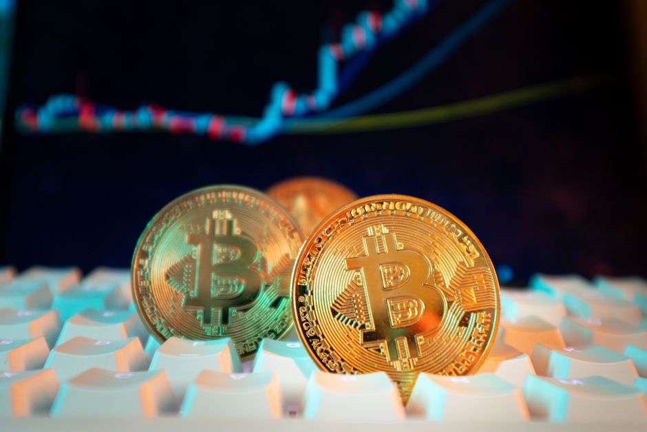 Bitcoin Plunges to $58K as $1.4B in Leveraged Positions Get Wiped Out