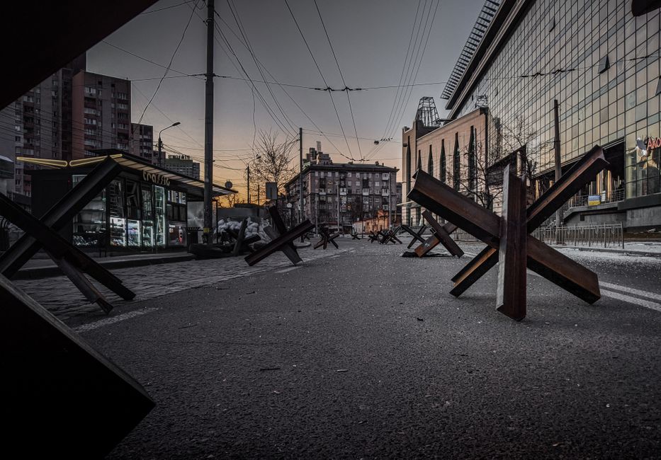 Kremlin Declares 'Real War' as Kyiv Missile Attack Kills 25 – EU Bets on Drones