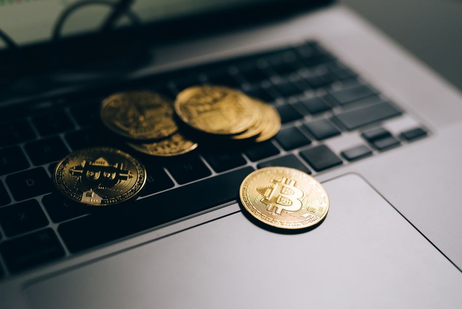 US-Iran Deal Nears Signing as Bitcoin Rallies to Two-Week High